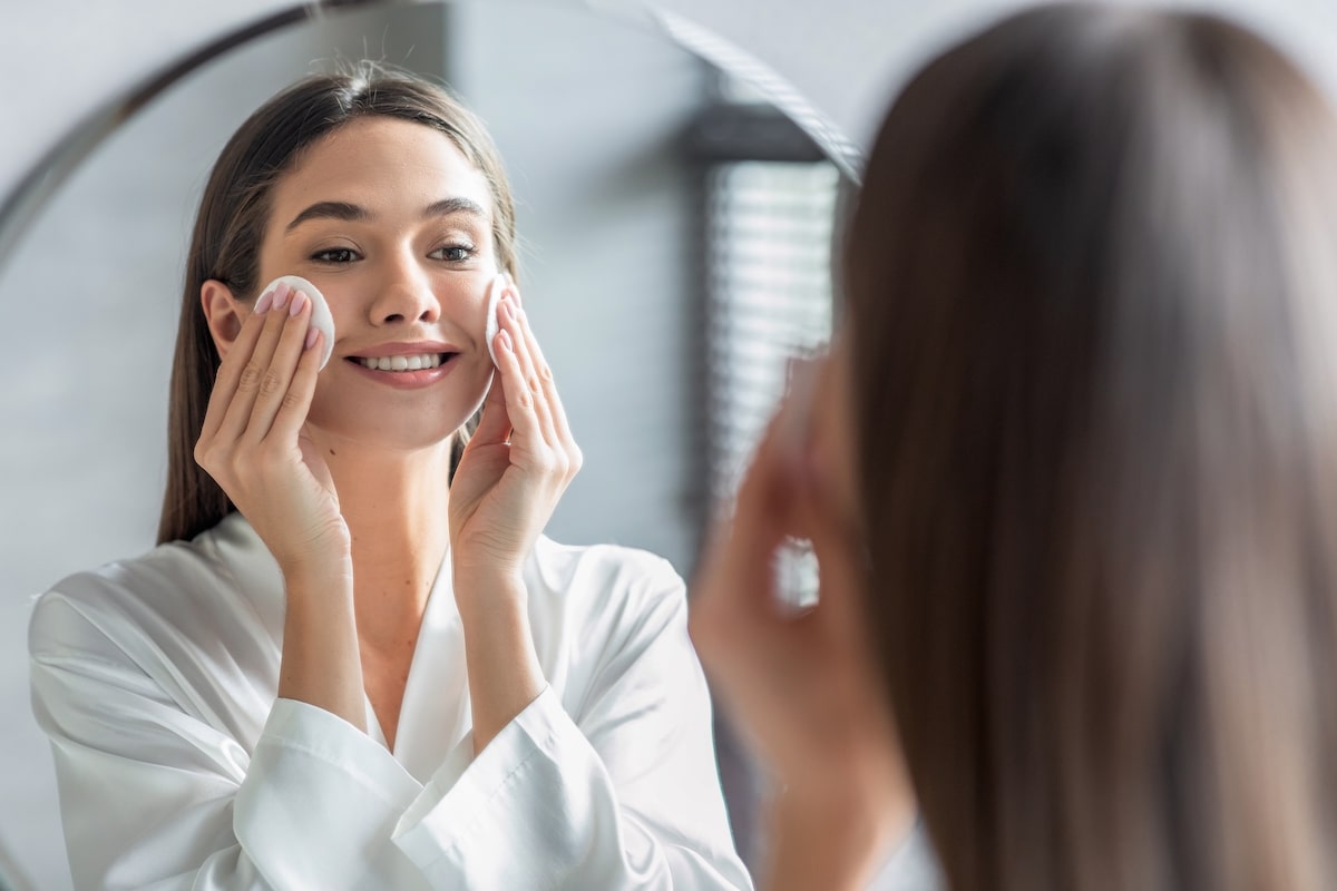 Sensitive Skin: 10 Tips For Using best anti-aging Cream